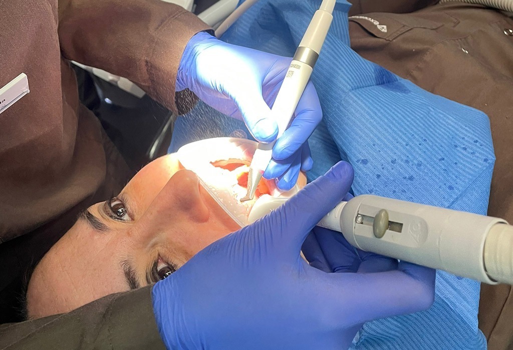 Clínica dental en Terrassa con AIRFLOW